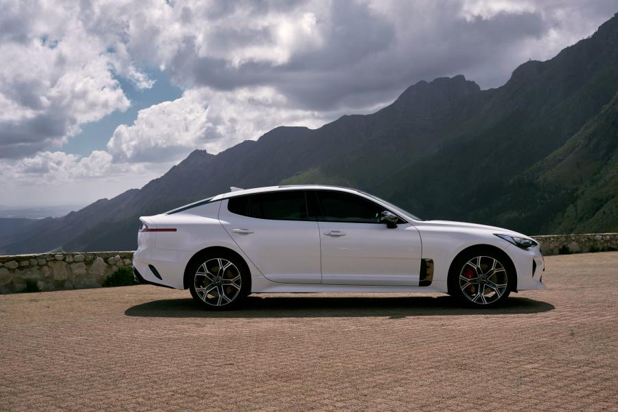  Kia Stinger GT 2018 года  (ZA) (фото 34 из 40)